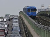 Власти Киева планируют ремонт аварийного моста Метро