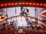 Вакарчук призвал освободить Сенцова и посвятил ему песню на концерте (Видео)