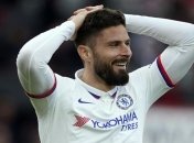 Челси пристыдил своего нападающего, запутавшегося в сетке (Видео)