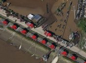 Тайфун в Японии: во время эвакуации пожилая женщина выпала из вертолета