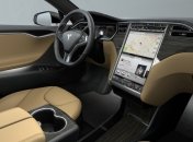 Реакция пассажиров Tesla P85D на действие разгоняющей кнопки Insane (Видео)
