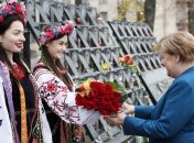 Итоги 1 ноября: Меркель в Киеве и российские санкции