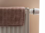 Никогда не сушите одежду на батарее отопления