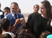 СМИ: Джоли и Питт разводятся из-за политических планов актрисы