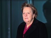 Меркель в Германии призывают поскорее передать власть