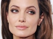 Анжелина Джоли: из бунтарной девчонки в сексуальную леди (Фото)