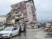 Турции недавние землетрясения принесли немало разрушений и потерь