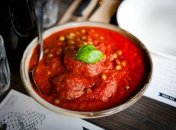 Ніхто не встане з-за столу, доки не з’їсть всю хріновину