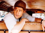 Брэд Питт представит общественности коллекцию мебели