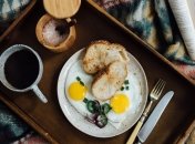 Правильный перекус: диетолог рассказал, что можно съесть, чтобы утолить голод и не навредить фигуре 