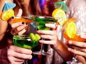 Как быстро протрезветь: психиатр-нарколог поделился важной информацией