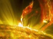 На Солнце произошла третья мощная вспышка