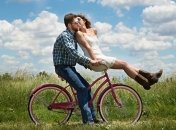 Как не навязываться мужчине: советы для девушек