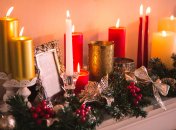 Свечи горят в праздник