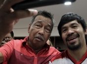 Мейвезер-старший намекнул, что Пакьяо не пройдет допинг-тест