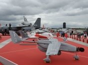 Великобритания отказалась продавать РФ самолеты и оборудование