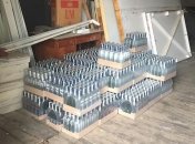 Сотрудник налоговой заставлял предпринимателя купить 50 ящиков водки