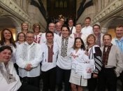 Канадское правительство оделось в вышиванки