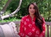 В платье с маковым принтом: Меган Маркл впервые записала видео после скандального интервью