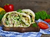 Рулет с грибной начинкой - лучший перекус во время пикника