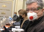 В масках и перчатках: в Раде проходит совещание лидеров фракций 