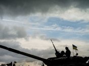 Обострение на Донбассе: погиб военный, четверо ранены