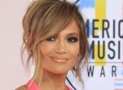 24 января в Украине состоялась премьера комедии "Начни сначала" с Дженнифер Лопес(Видео)