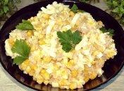 Неймовірний салат із рибною консервою