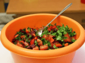 Необычный винегрет со щавелем и молодым картофелем