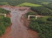 Погибших уже 115: Момент прорыва дамбы в Бразилии попал на камеры