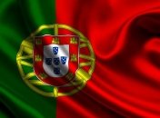 В Португалии однополым парам разрешили усыновлять детей