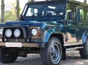 Старый Land Rover Defender 90 получил 6,2-литровый V8 от Corvette