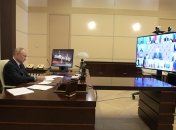 Путин проведет на самоизоляции несколько дней