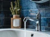 Простые средства могут вернуть крану чистоту (изображение создано с помощью ИИ)