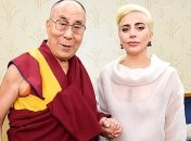 В Китае запретили Леди Гагу после ее встречи с Далай-ламой