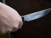 "Будешь писать кровью": во Львовской области учитель угрожала ребенку ножом и заставила съесть бумажный самолет (видео)