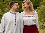 Вишиванка чи косоворотка? У що все-таки одягнувся Зеленський, вітаючи українців (фото)