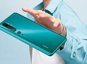 Xiaomi розробляє чохол для смартфона, що зможе заряджати бездротові навушники