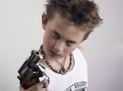 Детям раздали лицензии на оружие