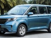 SAIC и General Motors презентовали 8-местный минивен (Фото)