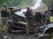 Украинские бойцы постоянно защищают Родину от врага