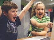 Батьки постять в мережу кумедні фото з карантину