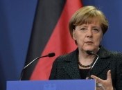 Меркель выступила против поставок оружия в Украину