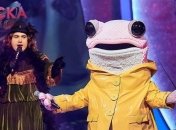 Изысканный Ворон и очаровательный Буряк на шоу "Маска": кто ушел с проекта в 9 эфире (фото, видео)