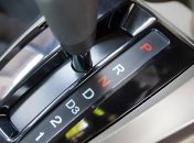Коробку-автомат нужно переключать на нейтраль