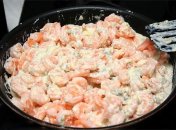 Обычные креветки под соусом