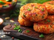 Эти котлеты обладают пикантным вкусом и ароматом (изображение создано с помощью ИИ)