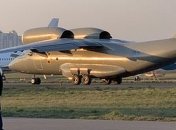 Украина отправила в Италию самолет с гуманитарной помощью в борьбе с COVID-19