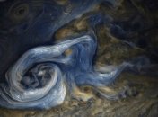 NASA показала снимок мощного шторма на Юпитере