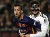 "Барселона" намерена продлить контракт с полузащитником